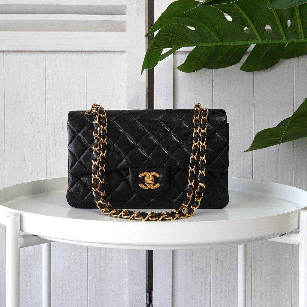 シャネルマトラッセ ラムスキンターンロックチェーンショルダーバッグ