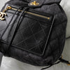Chanel No. 2 旋锁 Matelasse 牛仔布/皮革背包（黑色）