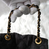 Chanel No. 2 旋锁 Matelasse 牛仔布/皮革背包（黑色）