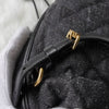 Chanel No. 2 旋锁 Matelasse 牛仔布/皮革背包（黑色）