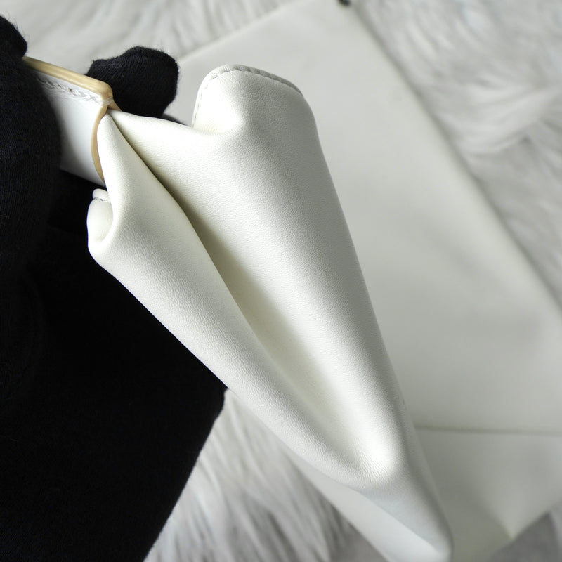 エムエムシックス メゾン マルジェラ ジャパニーズバッグ ミニ レザー ハンドバッグ ホワイト