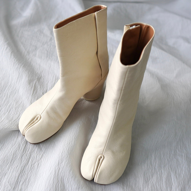 メゾンマルジェラ 22 タビブーツ ショートブーツ レディース ナッパレザー アイボリー 6cmヒール サイズ37 - NEWSED