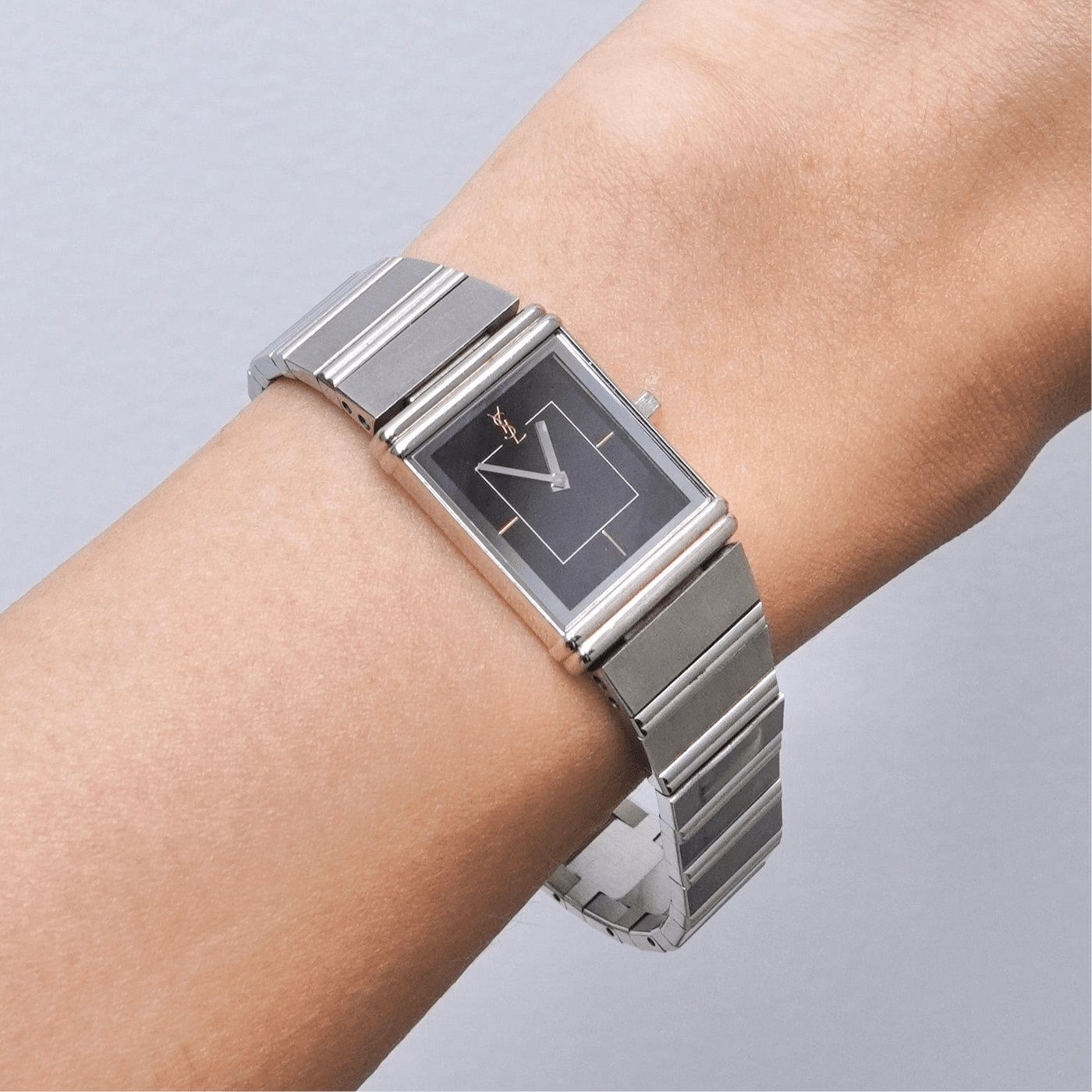 イヴ サンローラン 2200 221362 Y17151 SS / クォーツ 黒文字盤 腕時計