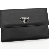 プラダトライアングルロゴサフィアーノ レザー 二つ折り財布 ブラック