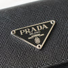 プラダ サフィアーノレザー トライアングルロゴ 三つ折り財布 ブラック 箱付き