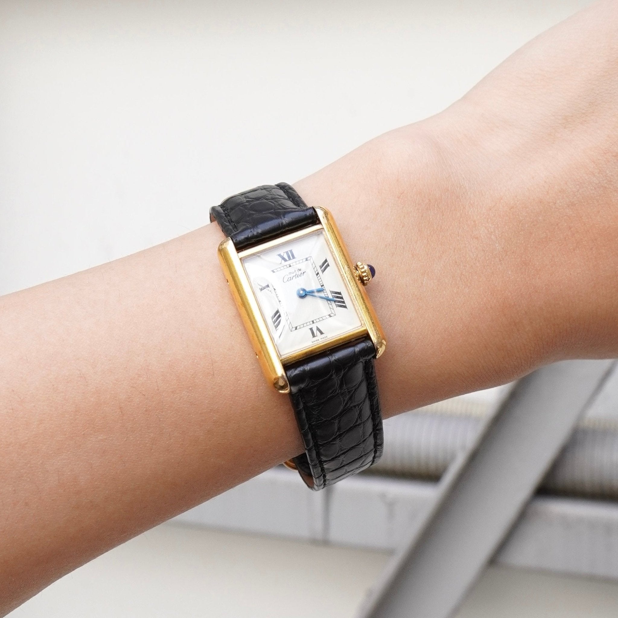 【Cartier】　ショルダーバッグ　濃紺色　ゴールド金具 Cartier】ショルダーバッグ濃紺色ゴールド金具