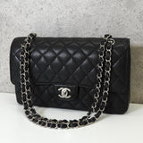 シャネル ターンロック マトラッセ25 キャビアスキン ダブルフラップ チェーンショルダーバッグ トートバッグ ブラック シルバー - NEWSED