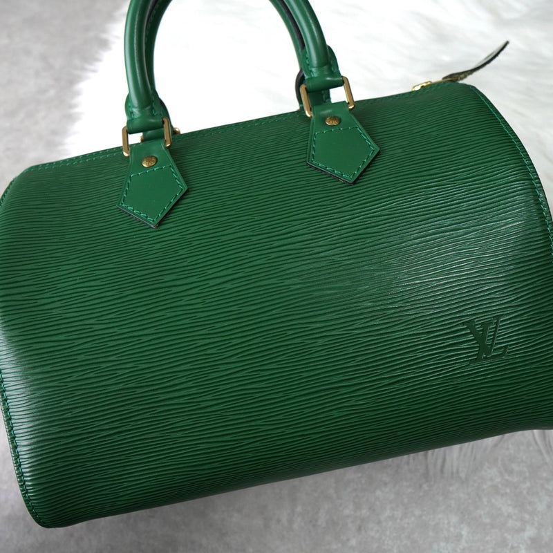 ルイ・ヴィトン エピ スピーディ25 ハンドバッグ ボルネオグリーン M43014 - NEWSED