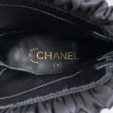 シャネル 25AW ギャザーサテン ココマーク アンクルブーツ ブラック 37 1/2C / 24.0〜24.5cm 未使用品 - NEWSED