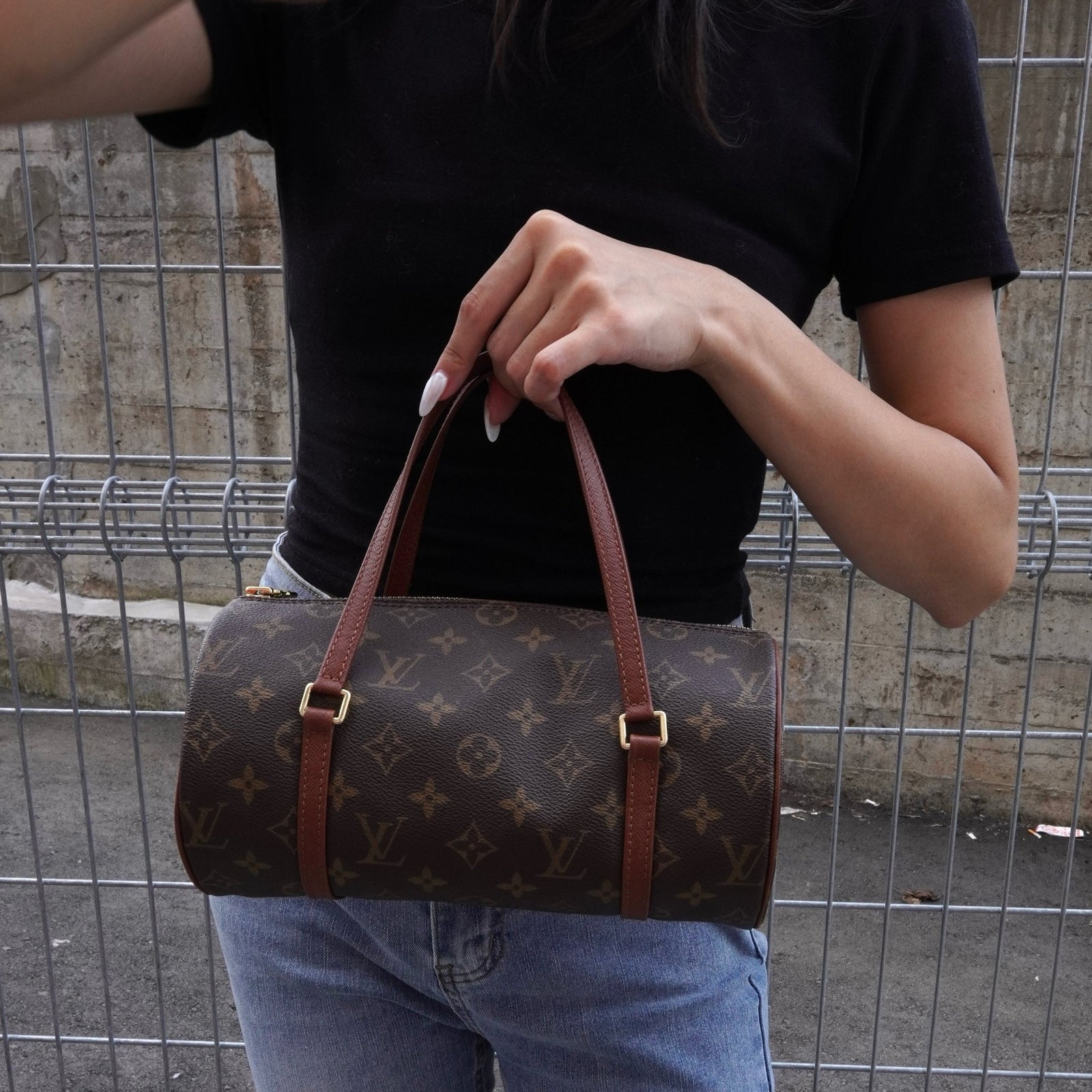 ヴィトン パピヨン26 ハンドバック モノグラム LOUIS VUITTON ルイ 