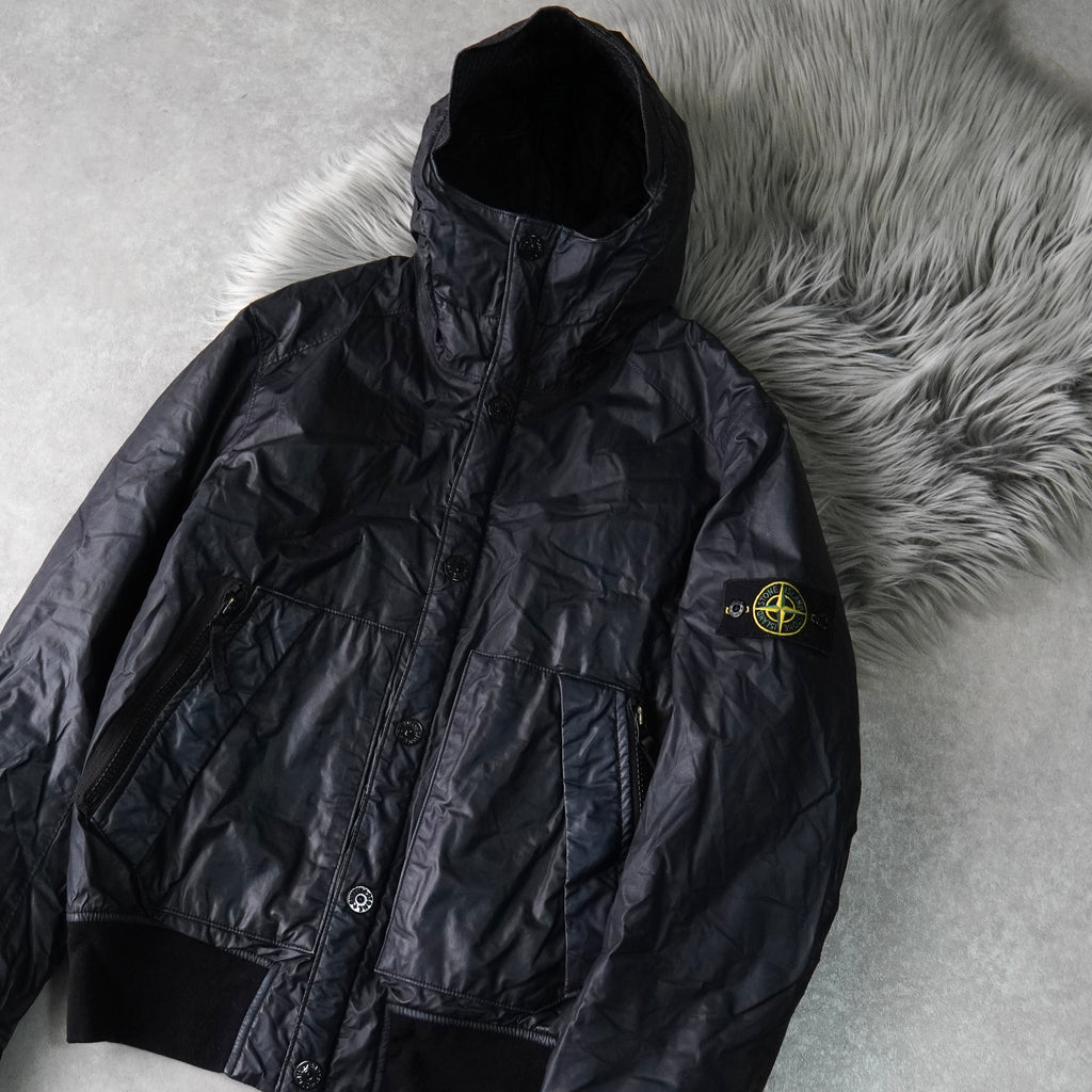 ストーンアイランド コンパスバッジ ムソラゴマータ フーデッドジャケット ブラック メンズ