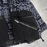 サカイ × レインスプーナー バンダナ柄 ジッパー ダウンジャケット ネイビー / ブラック