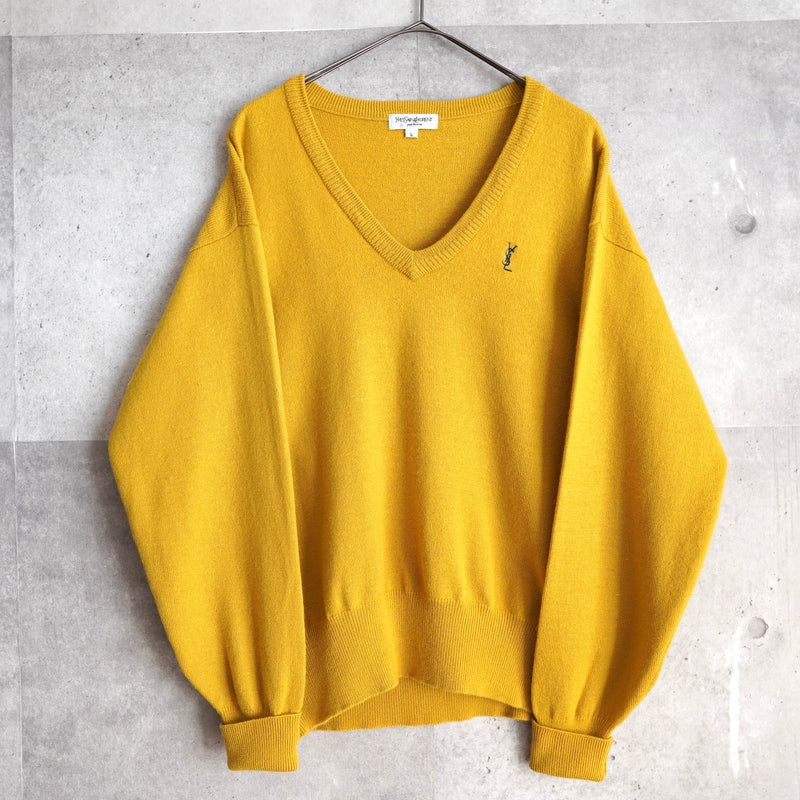 90's｜Logo Embroidery V-neck Sweater