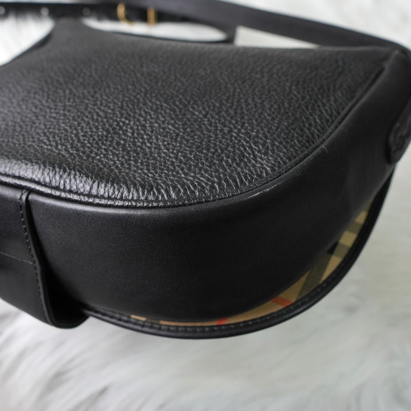 バーバリー ヴィンテージ ロゴ ショルダーバッグ ブラック