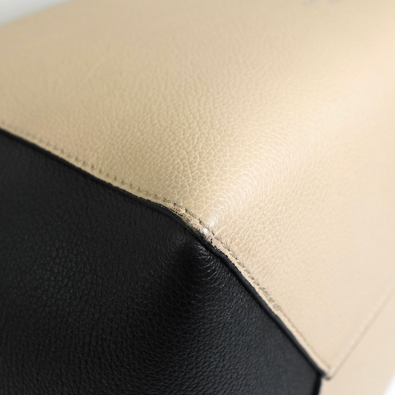 ルイ ヴィトン ロックミー カバ トートバッグ ベージュ / ブラック M42289