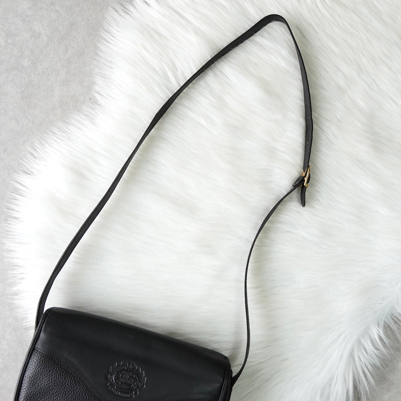 バーバリー ヴィンテージ ロゴ ショルダーバッグ ブラック