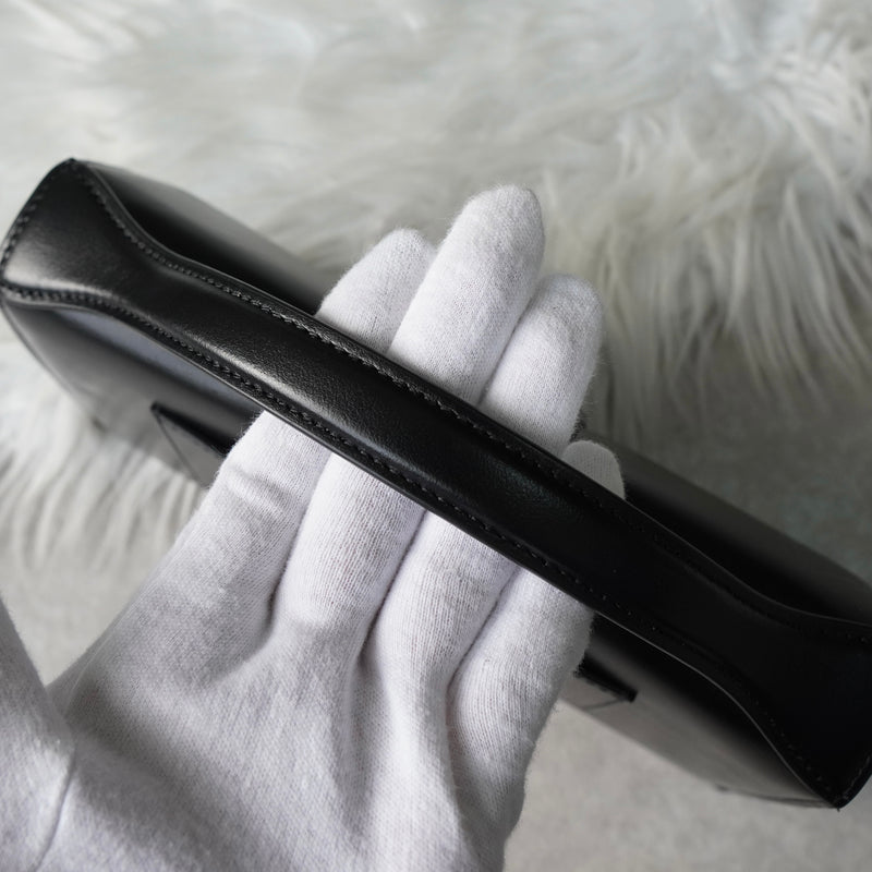 ジャックムス バンビーノ ラージ ショルダーバッグ ハンドバッグ ブラック