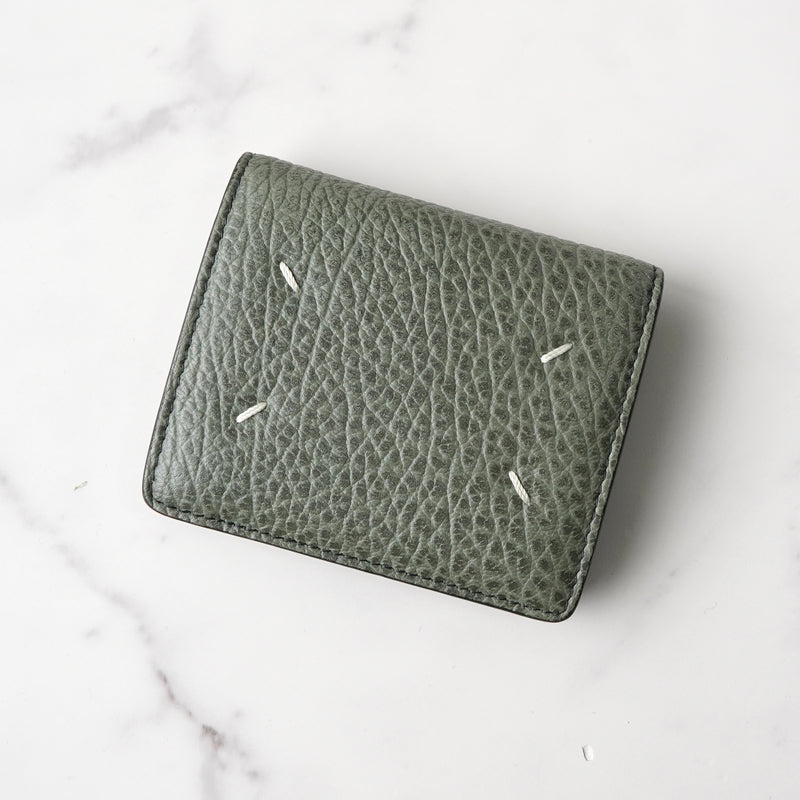 メゾン マルジェラ 四つタグ レザー 二つ折り財布 コンパクトウォレット カーキ 箱付き