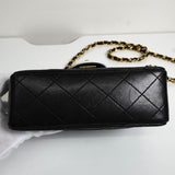 シャネル ココマーク ミニマトラッセ ターンロック ラムスキン 2way チェーン ショルダーバッグ ブラック 1番台7桁 - NEWSED