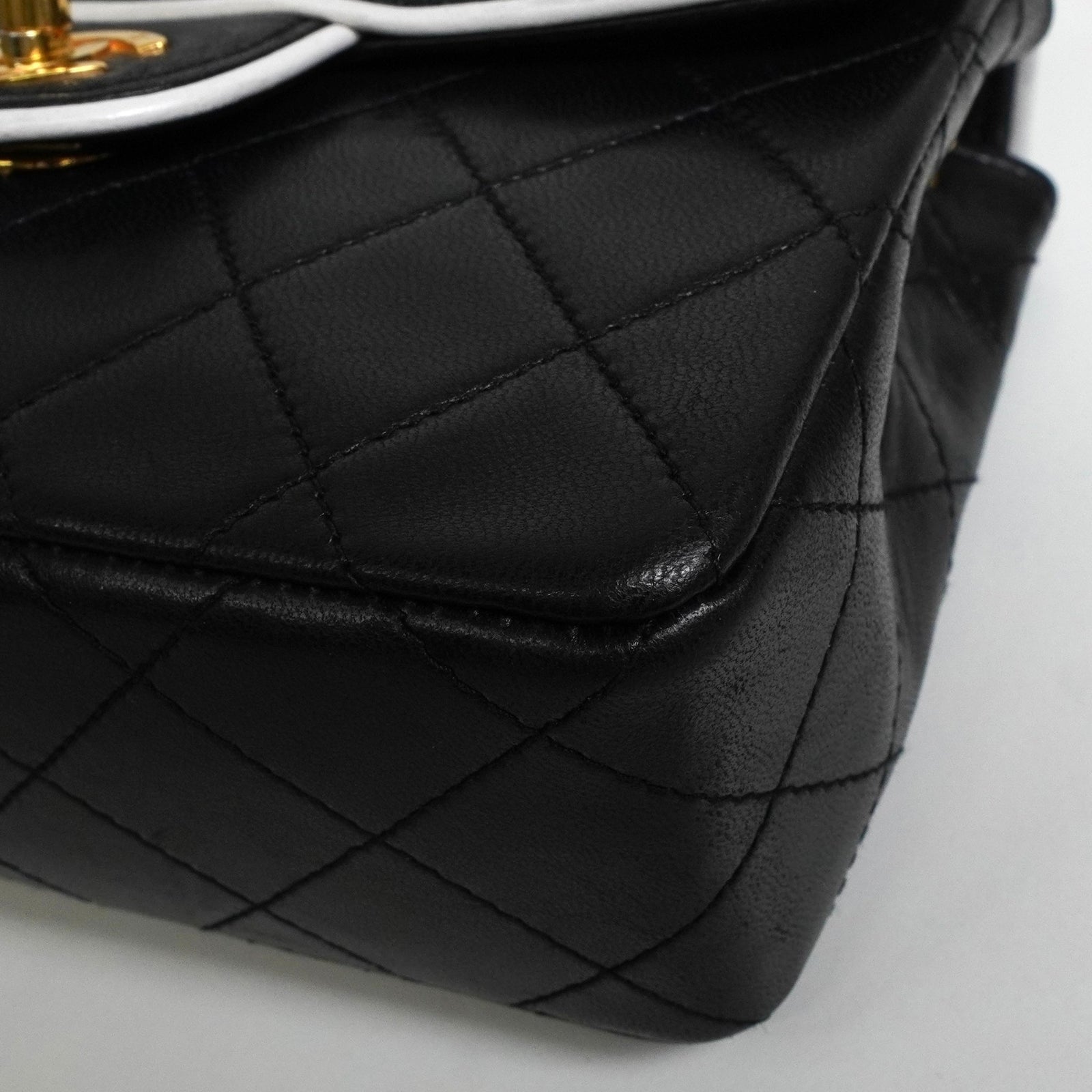 シャネル ココマーク ミニマトラッセ ターンロック ラムスキン 2way