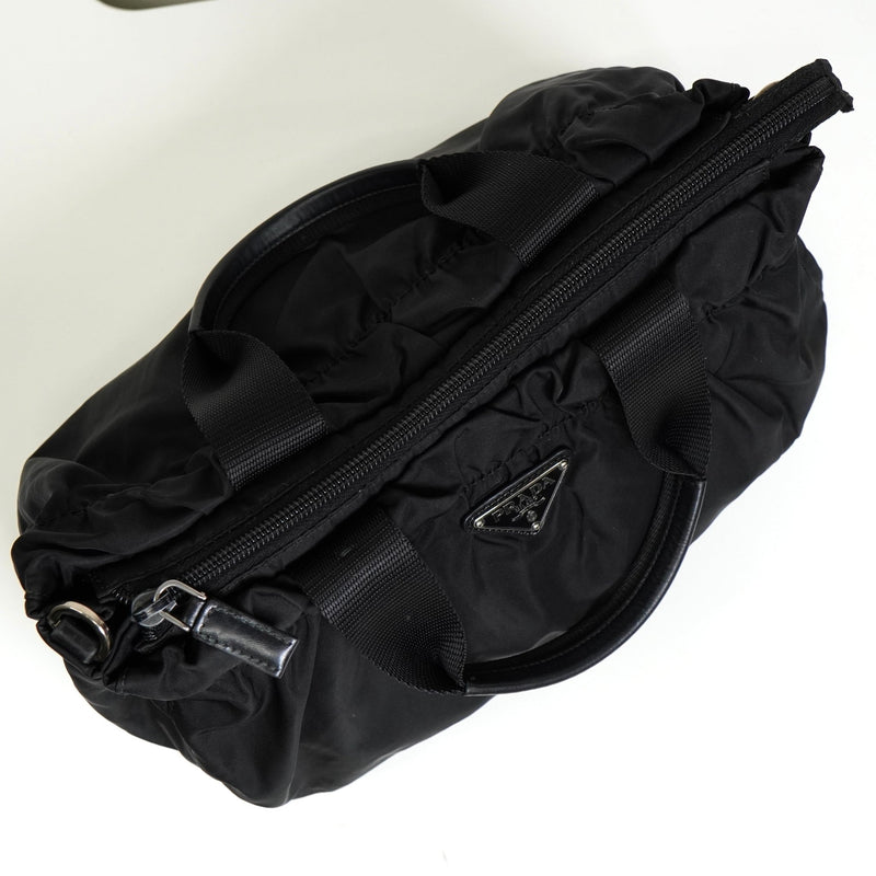 プラダ テスート ポコノ ナイロン トライアングルロゴ ギャザー 2way ハンドバッグ ショルダーバッグ ブラック - NEWSED