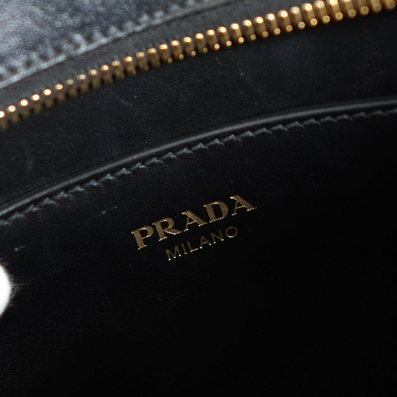プラダ サフィアーノ レザー 2way ハンドバッグ ショルダーバッグ ブラック - NEWSED