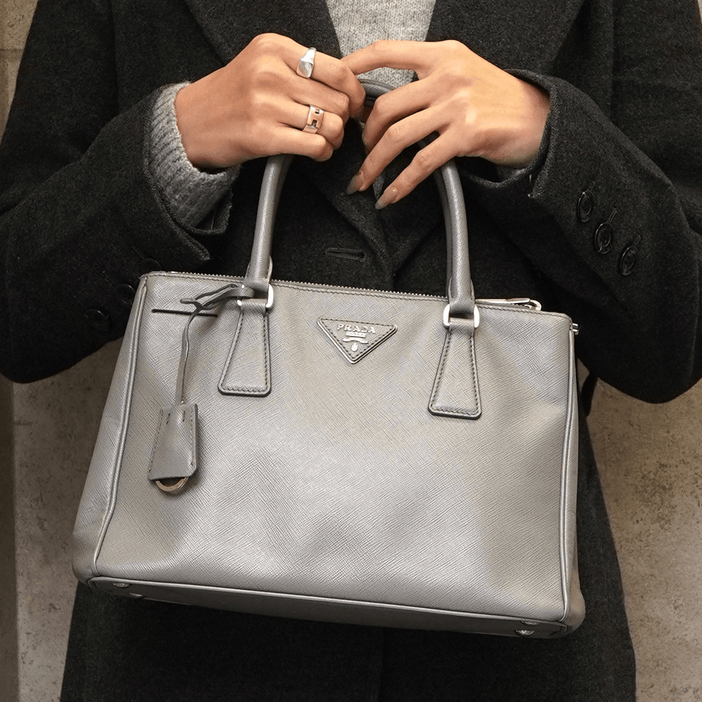 プラダ ガレリア サフィアーノレザー 2way ハンドバッグ ショルダーバッグ グレー