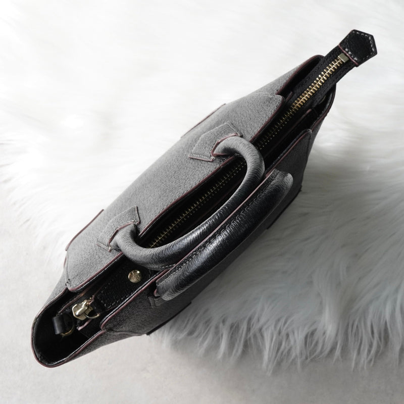 ヴィヴィアン ウエストウッド オーブ レザー 2way ハンドバッグ ショルダーバッグ ブラック - NEWSED