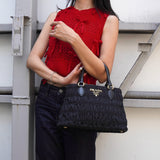 プラダ ロゴ ギャザー テスート ポコノ ナイロン 2way ハンドバッグ ショルダーバッグ ブラック - NEWSED