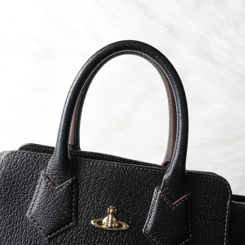 ヴィヴィアン ウエストウッド オーブ レザー 2way ハンドバッグ ショルダーバッグ ブラック - NEWSED