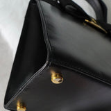 サルバトーレ フェラガモ ヴァラリボン 2way レザー ハンドバッグ ショルダーバッグ 自立型 ブラック - NEWSED