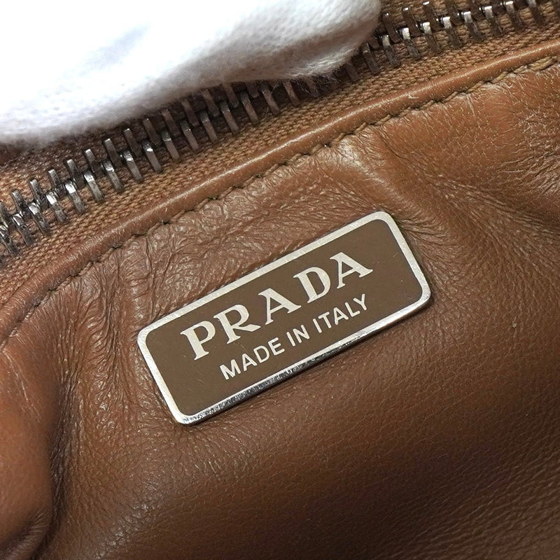 プラダ トライアングルロゴ サフィアーノ レザー 2way ハンドバッグ ショルダーバッグ ブラウン - NEWSED