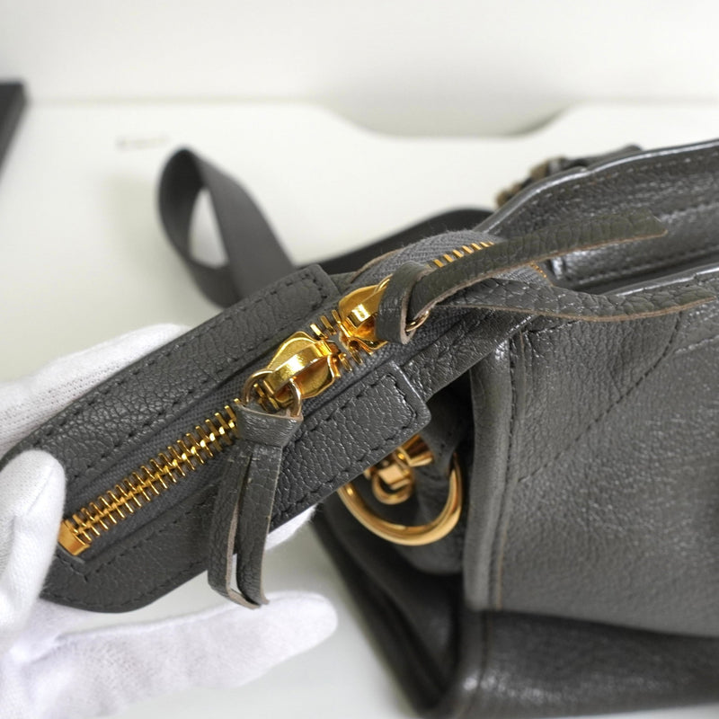 バレンシアガ メタリック エッジ シティ レザー 2way ハンドバッグ ショルダーバッグ グレー - NEWSED