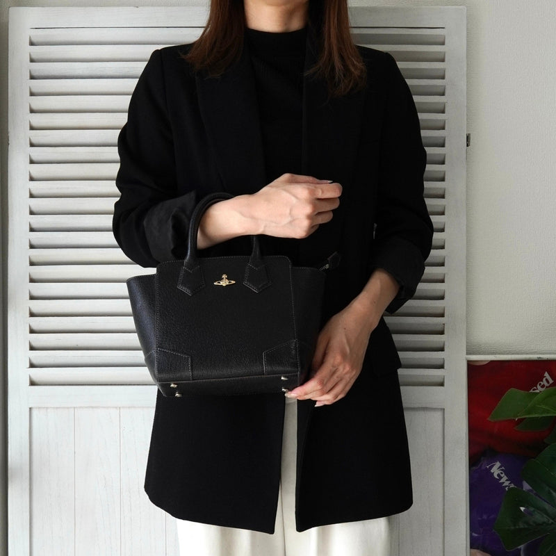 ヴィヴィアン ウエストウッド オーブ レザー 2way ハンドバッグ ショルダーバッグ ブラック - NEWSED