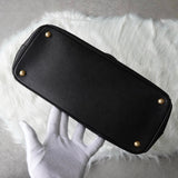 プラダ サフィアーノ レザー 三角プレート 2WAY ハンドバッグ ショルダーバッグ ブラック - NEWSED