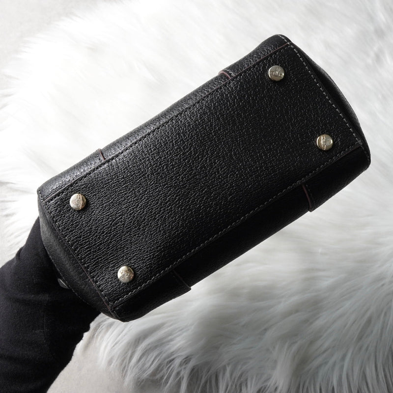 ヴィヴィアン ウエストウッド オーブ レザー 2way ハンドバッグ ショルダーバッグ ブラック - NEWSED