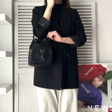 プラダ ポコノ テスート ナイロン サフィアーノ レザー 2way 巾着バッグ ショルダーバッグ トライアングルロゴ ブラック / ゴールド ギャランティーカード付き - NEWSED