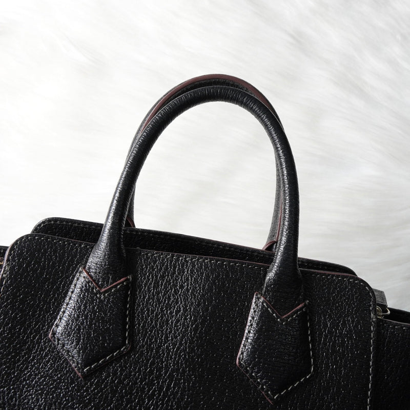 ヴィヴィアン ウエストウッド オーブ レザー 2way ハンドバッグ ショルダーバッグ ブラック - NEWSED