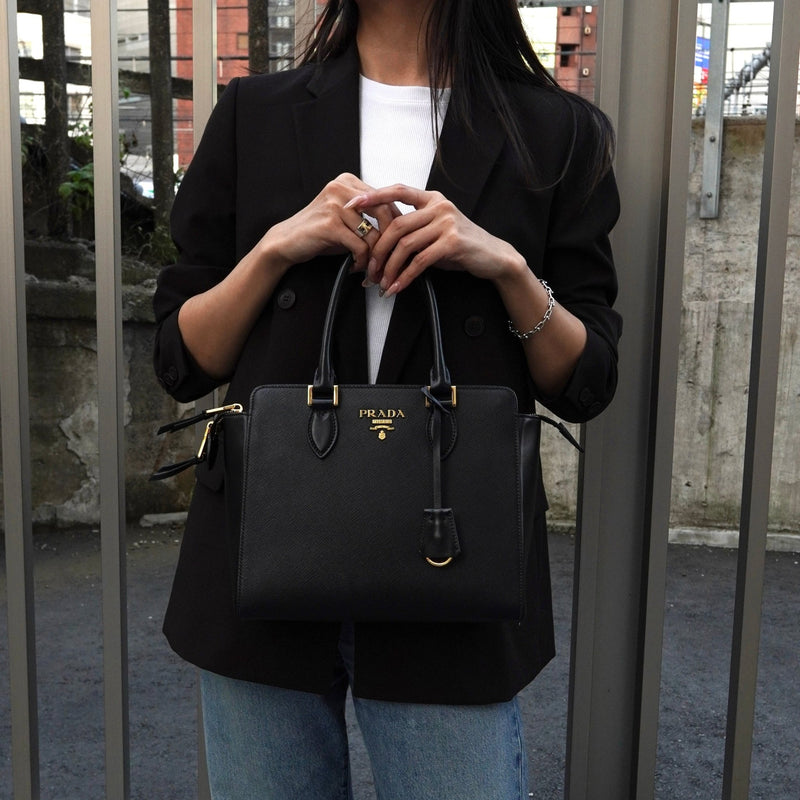 プラダ サフィアーノ レザー 2way ハンドバッグ ショルダーバッグ ブラック - NEWSED