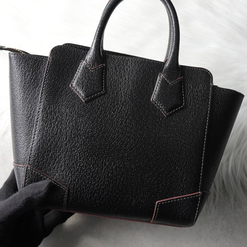 ヴィヴィアン ウエストウッド オーブ レザー 2way ハンドバッグ ショルダーバッグ ブラック - NEWSED