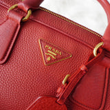 プラダ ヴィッテロダイノ レザー 2way ハンドバッグ ショルダーバッグ 三角プレート ピンク - NEWSED