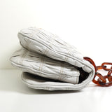 プラダ トライアングルロゴ ギャザー プラスチックチェーン レザー ショルダーバッグ ホワイト / ブラウン レディース