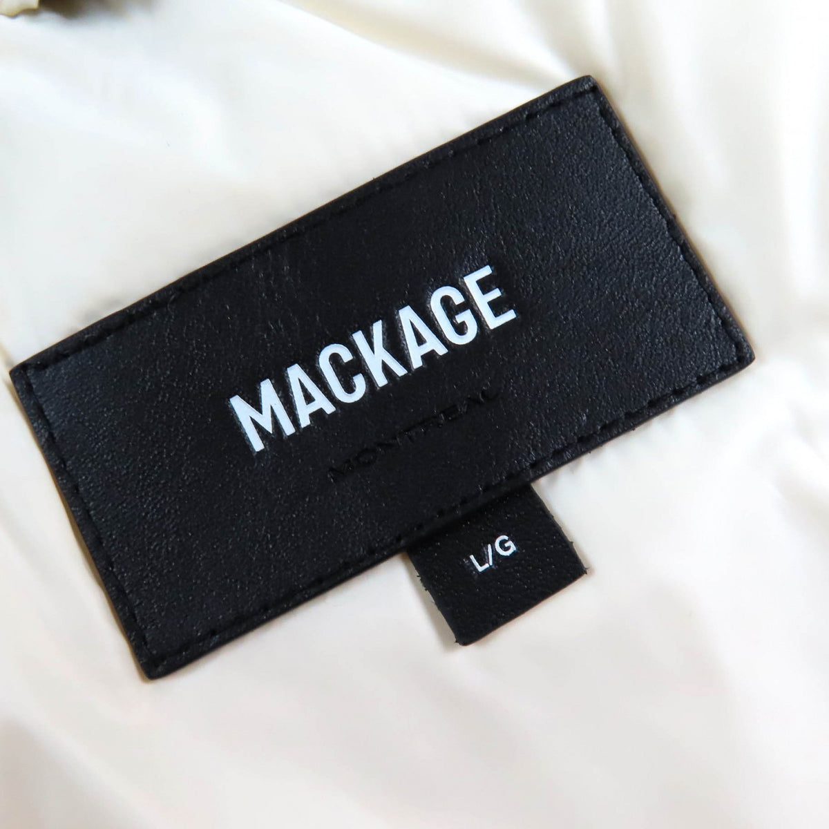 マッカージュ EDANA-TD エダナ ロゴ刺繍 フード付き ダウンジャケット クリーム L レディース