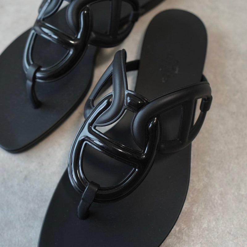 エルメス エジェリ シェーヌダンクル ラバー サンダル ブラック サイズ35 / 約22cm 箱付き - NEWSED