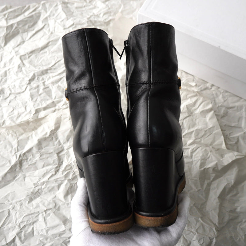 セリーヌ トリオンフ ウェッジソール レザー ブーツ 38 ブラック 保存袋 箱付き - NEWSED