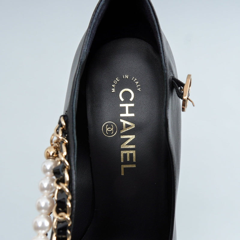 シャネル メリージェーン チェーン & パール アンクルストラップ チャンキーヒール パンプス ブラック38C / 24.0cm〜24.5cm - NEWSED