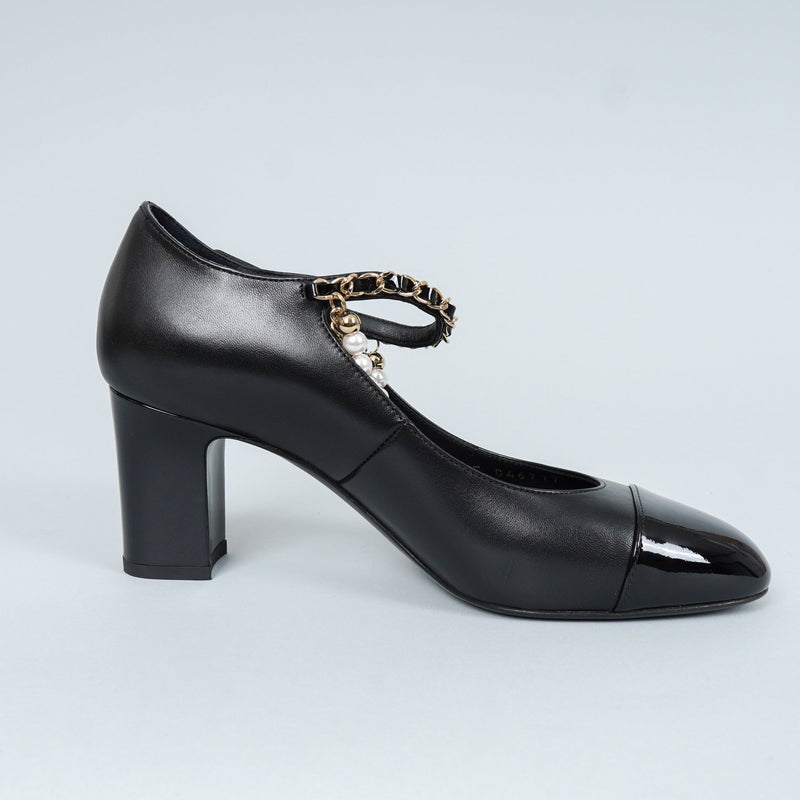 シャネル メリージェーン チェーン & パール アンクルストラップ チャンキーヒール パンプス ブラック38C / 24.0cm〜24.5cm - NEWSED