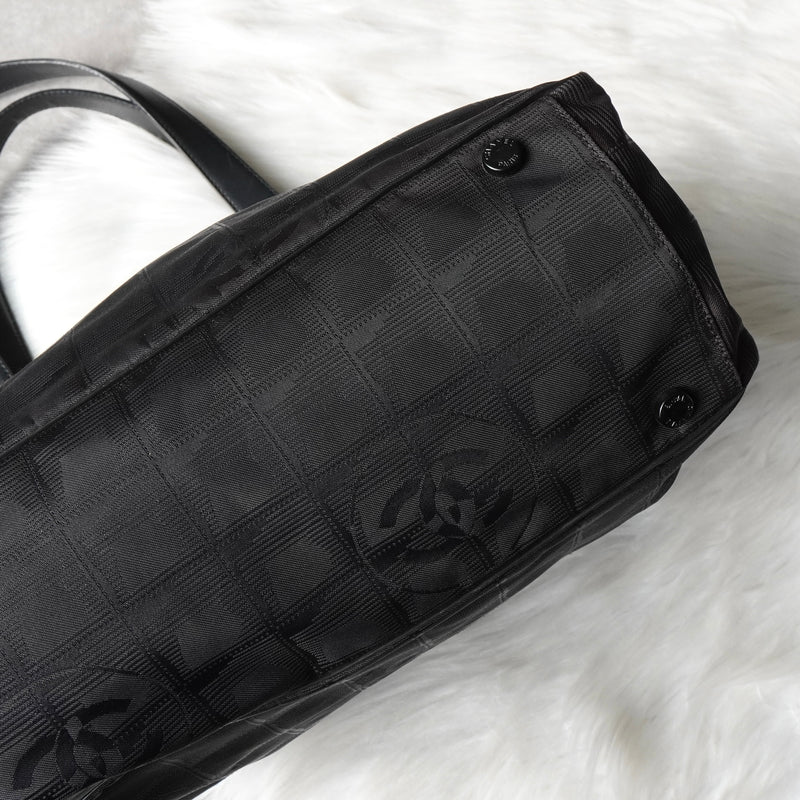 シャネル ニュートラベルライン GM トートバッグ ブラック 7桁6番台