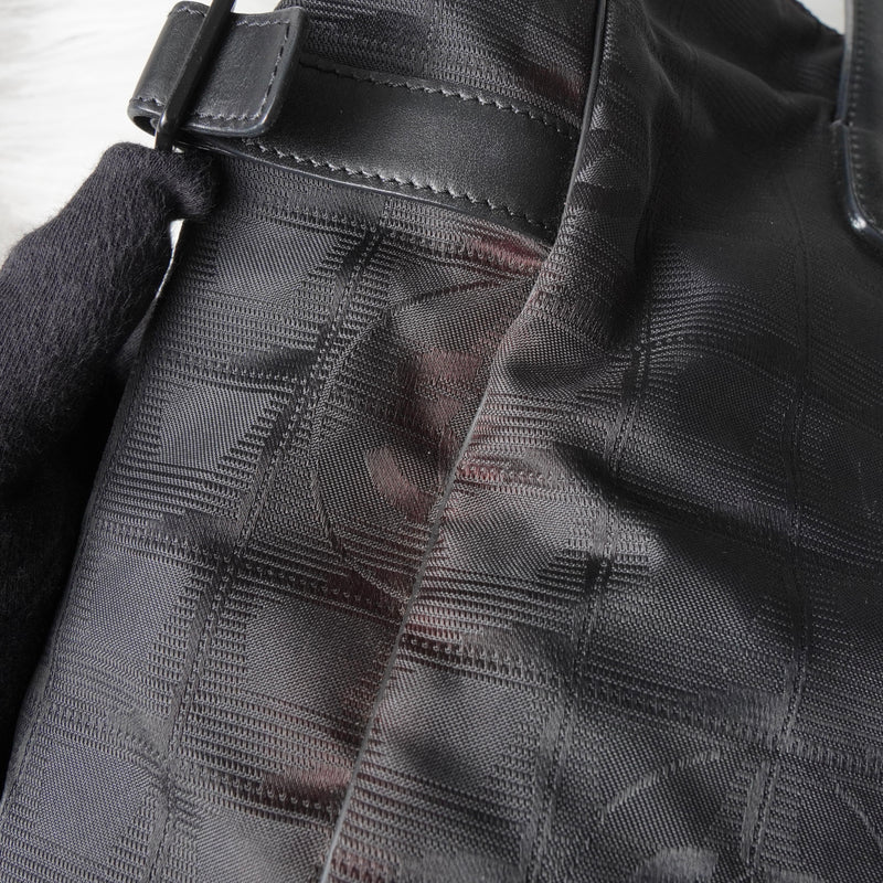 シャネル ニュートラベルライン GM トートバッグ ブラック 7桁6番台