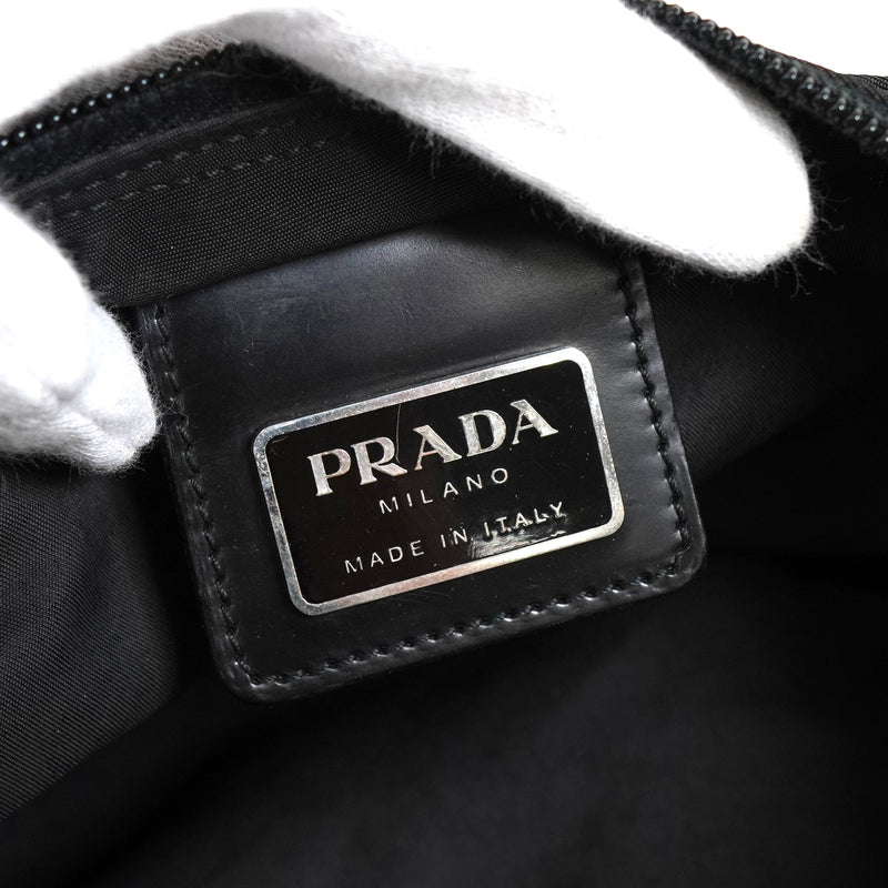 プラダ トライアングルロゴ テスート ポコノ ナイロン ショルダーバッグ ブラック